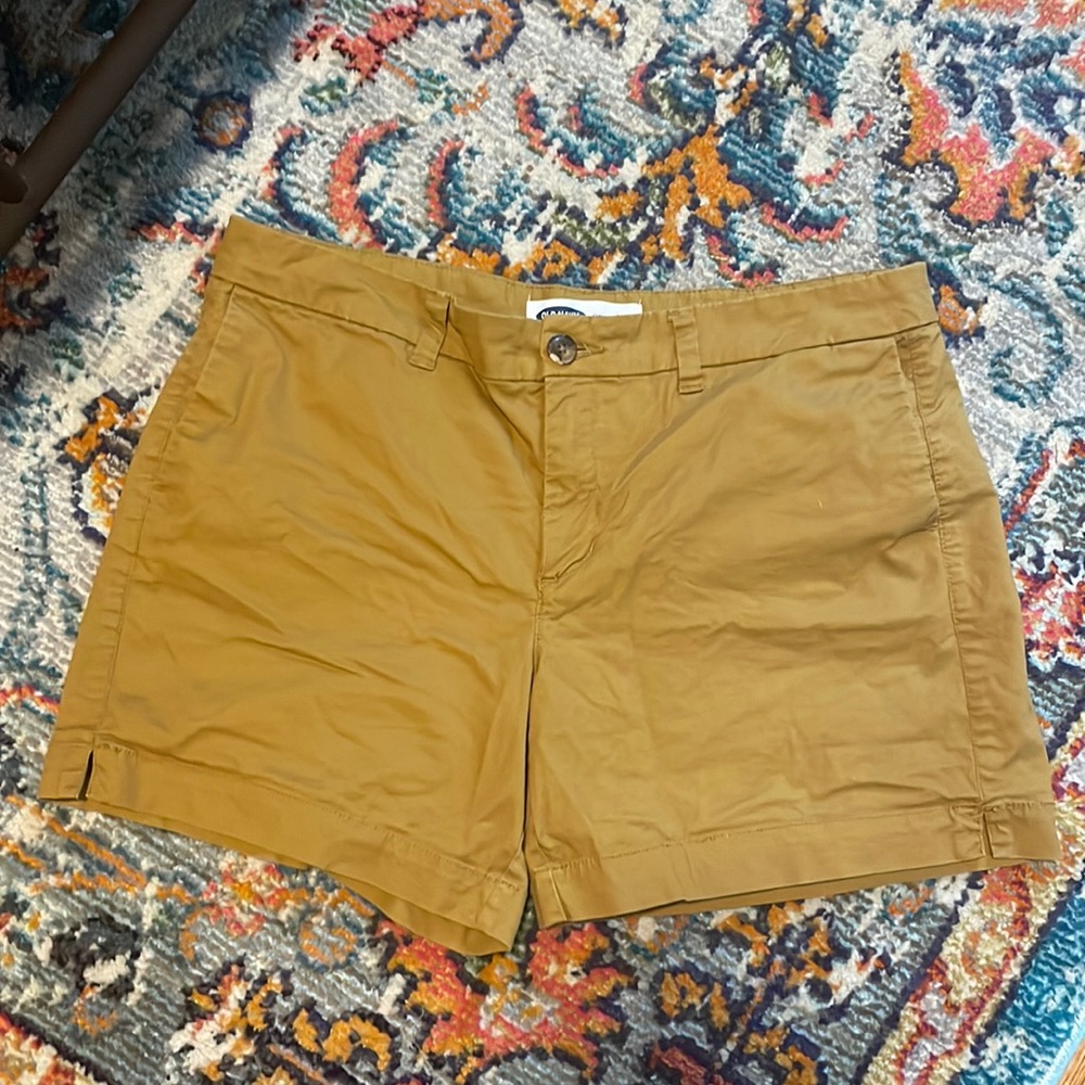 Mustard colored size 12 old navy shorts
